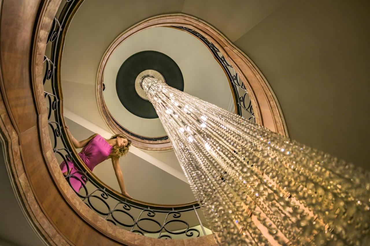 جراند حياة عمان المظهر الخارجي الصورة The spiral staircase