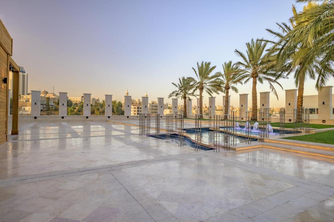 جراند حياة عمان المظهر الخارجي الصورة The park at the Ritz-Carlton, Bahrain