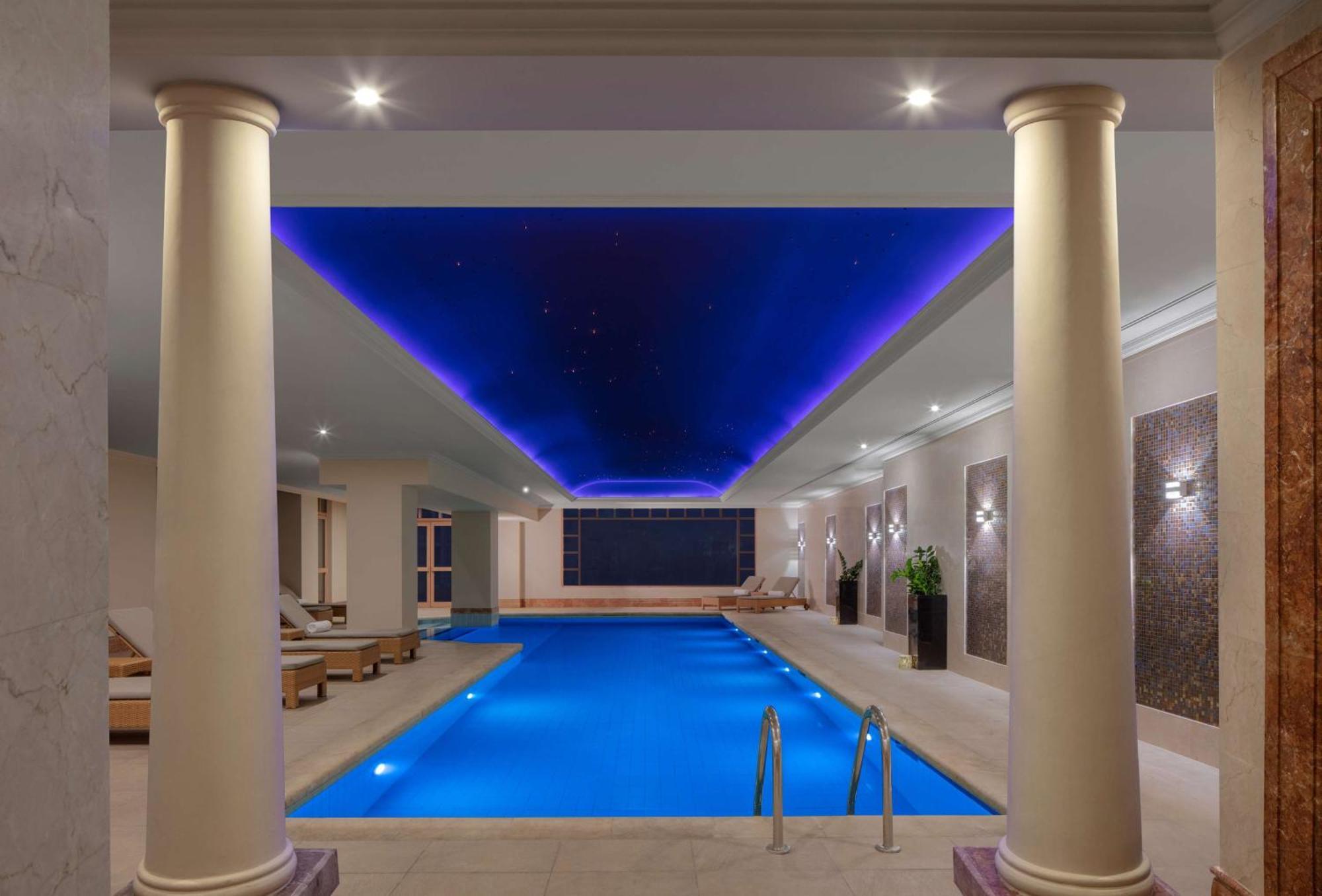 جراند حياة عمان المظهر الخارجي الصورة The swimming pool at the hotel