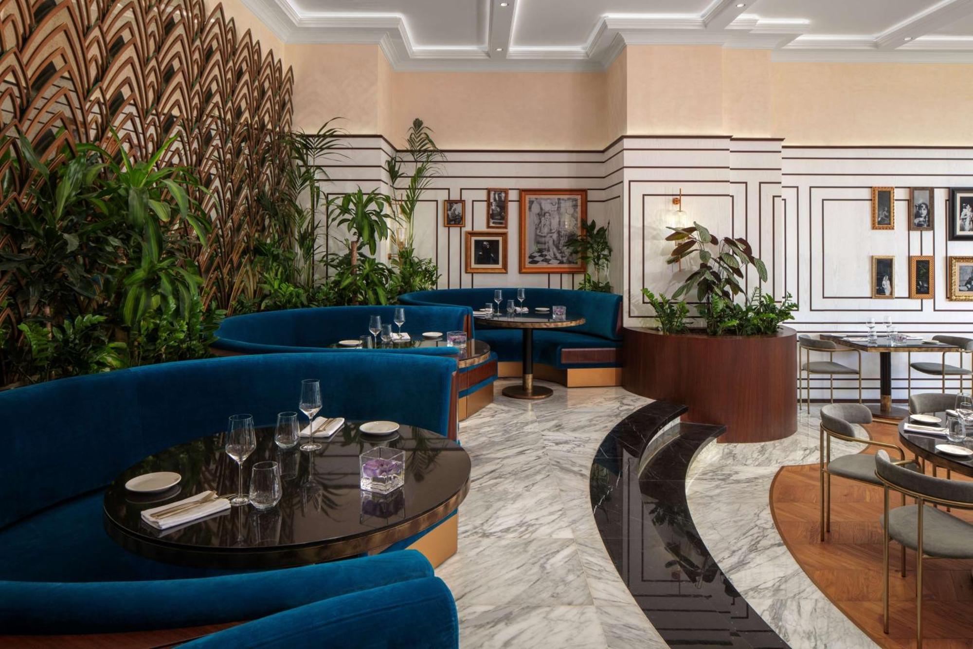 جراند حياة عمان المظهر الخارجي الصورة The interior of the restaurant